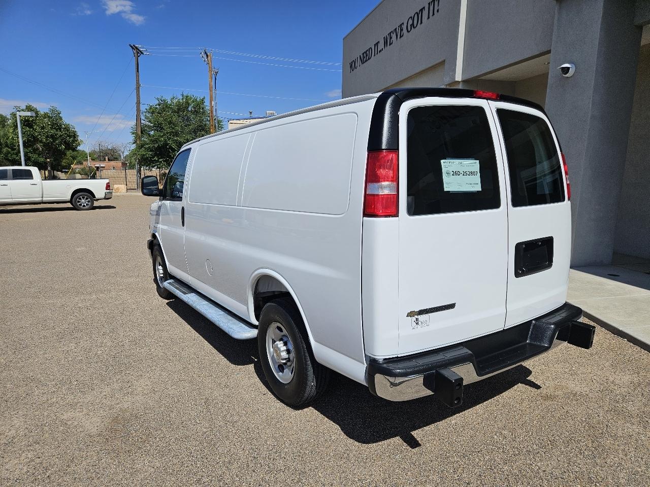 Chevrolet Express Cargo Van RWD 2500 135" 2025