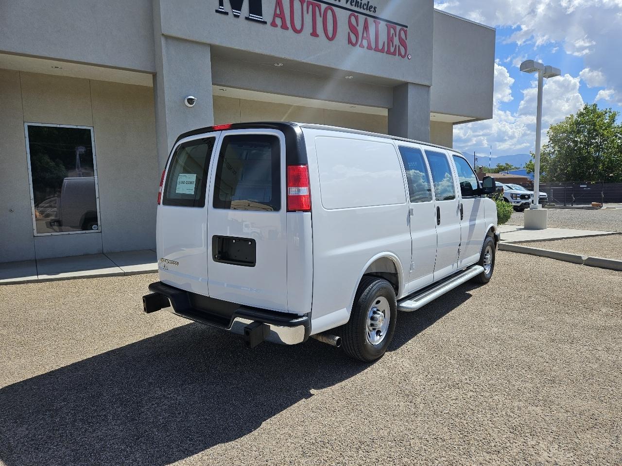 Chevrolet Express Cargo Van RWD 2500 135" 2025
