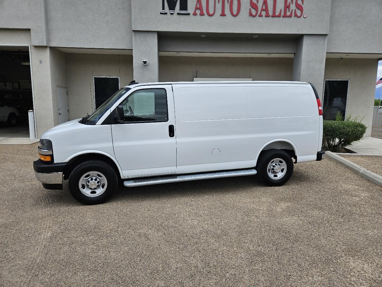 Chevrolet Express Cargo Van RWD 2500 135" 2025