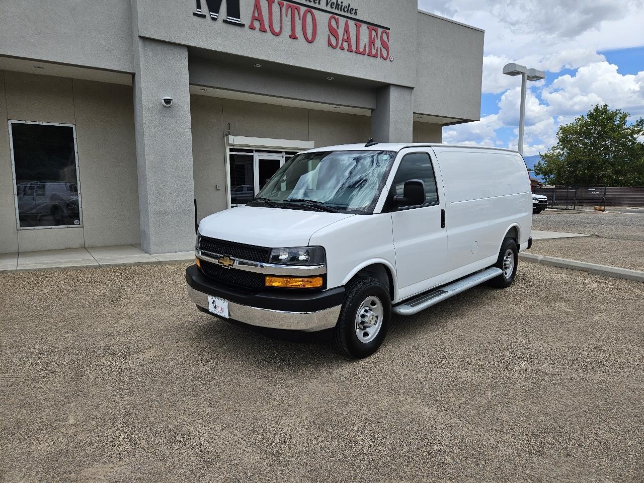 2025 Chevrolet Express Cargo Van RWD 2500 135"