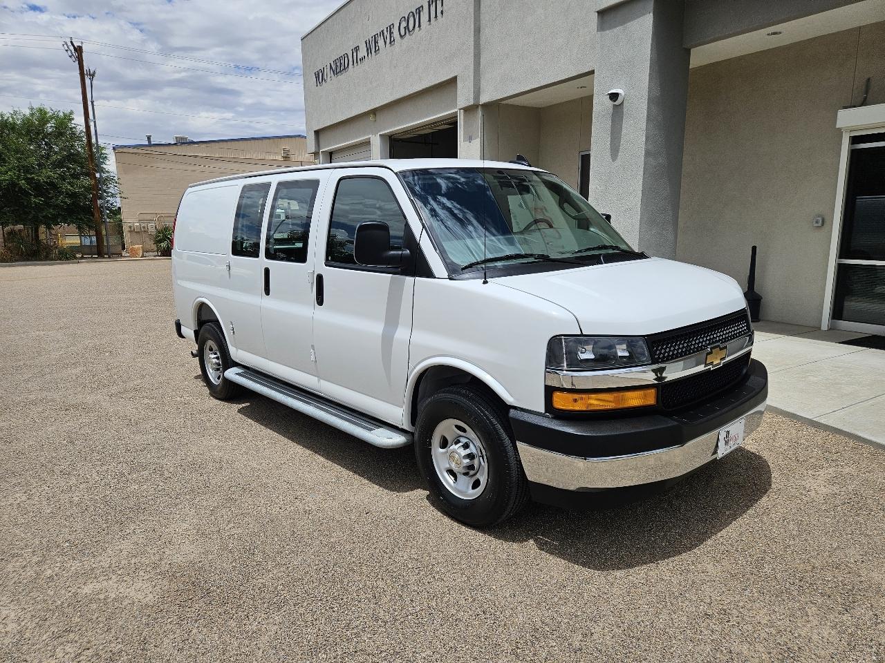 Chevrolet Express Cargo Van RWD 2500 135" 2025