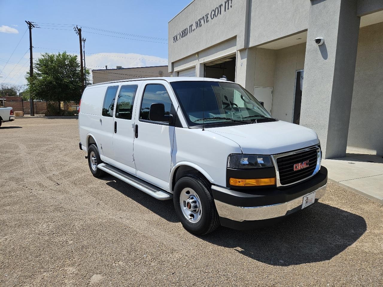 GMC Savana Cargo Van RWD 2500 135" 2025