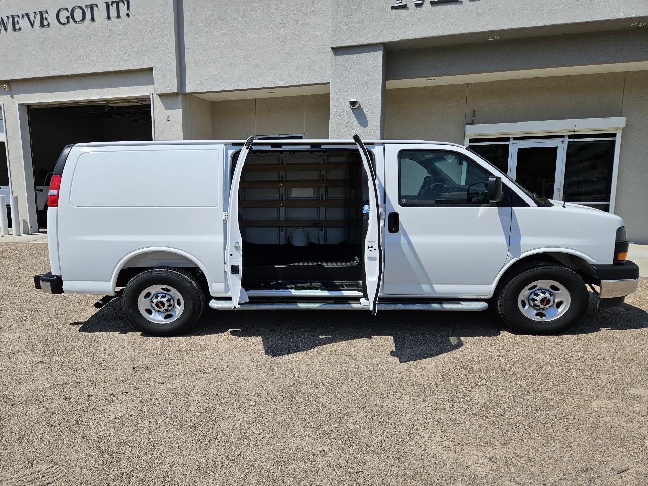 GMC Savana Cargo Van RWD 2500 135" 2025