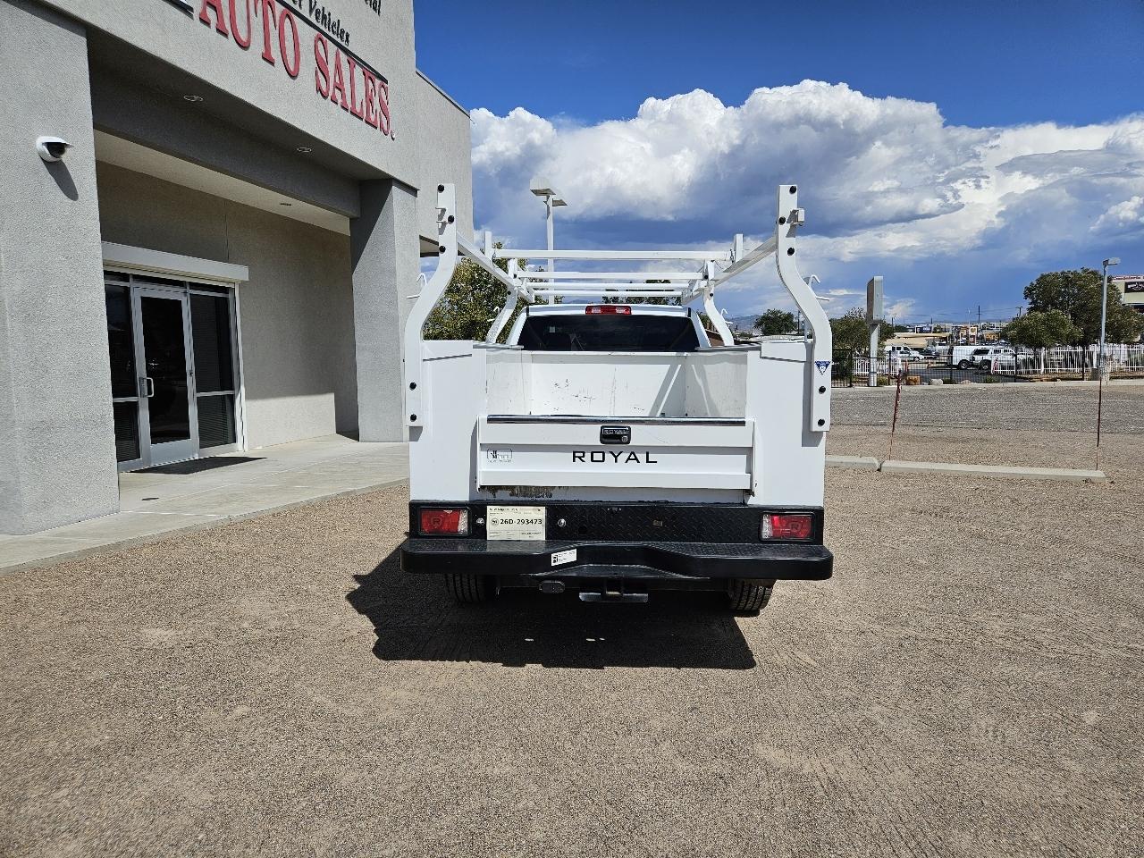 RAM 2500 Tradesman 4x4 Crew Cab 8' Box 2022
