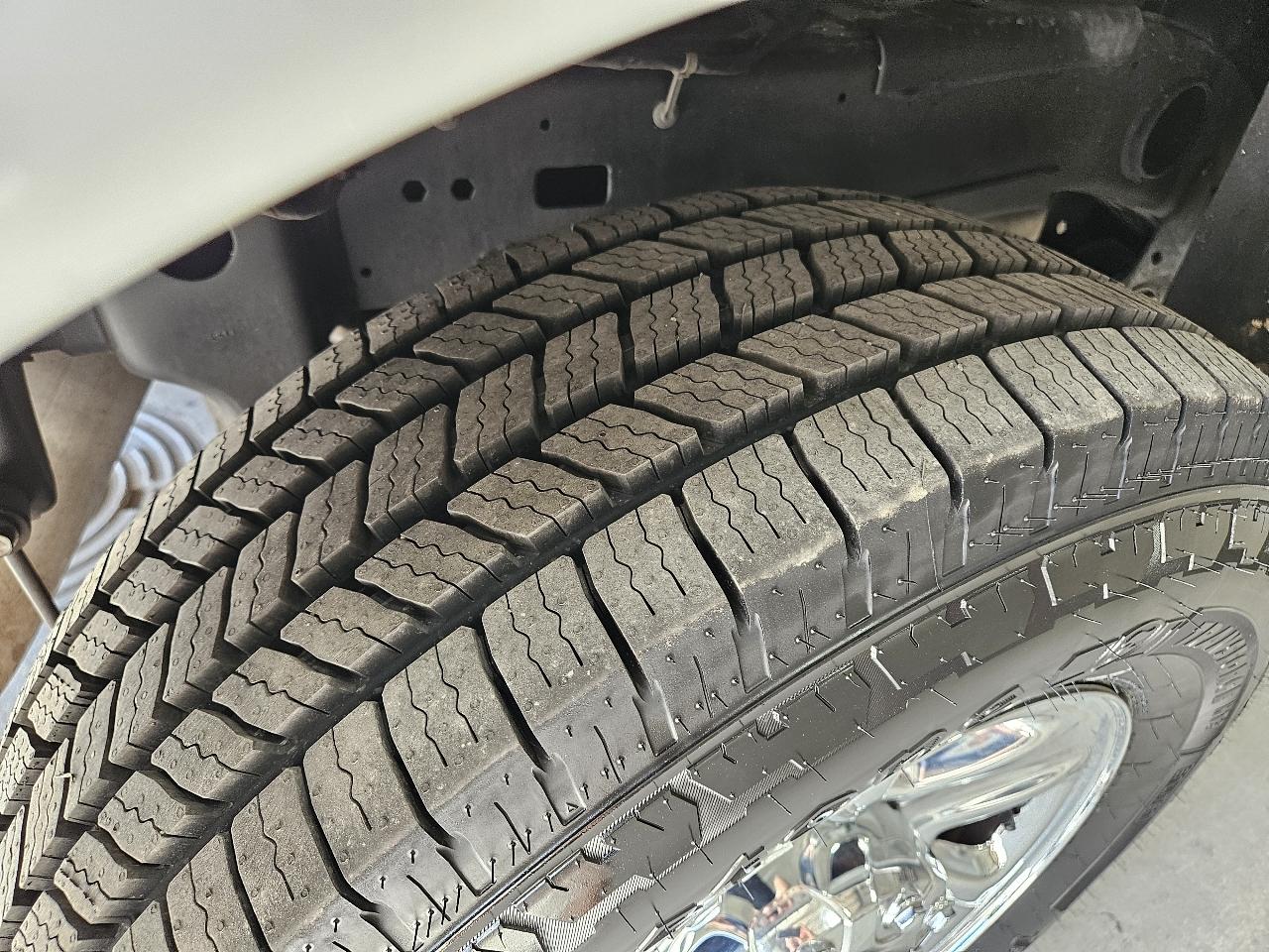 RAM 2500 Tradesman 4x4 Crew Cab 8' Box 2022