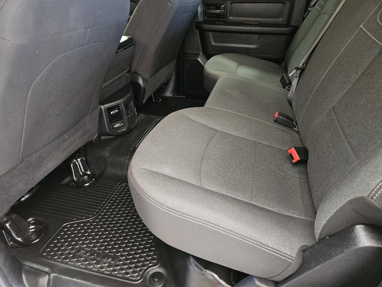 RAM 2500 Tradesman 4x4 Crew Cab 8' Box 2022