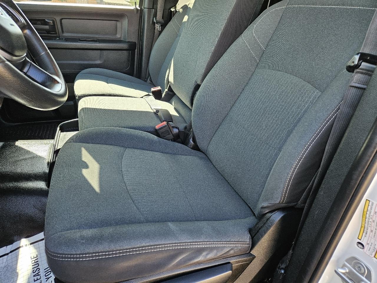 RAM 2500 Tradesman 4x4 Crew Cab 8' Box 2022