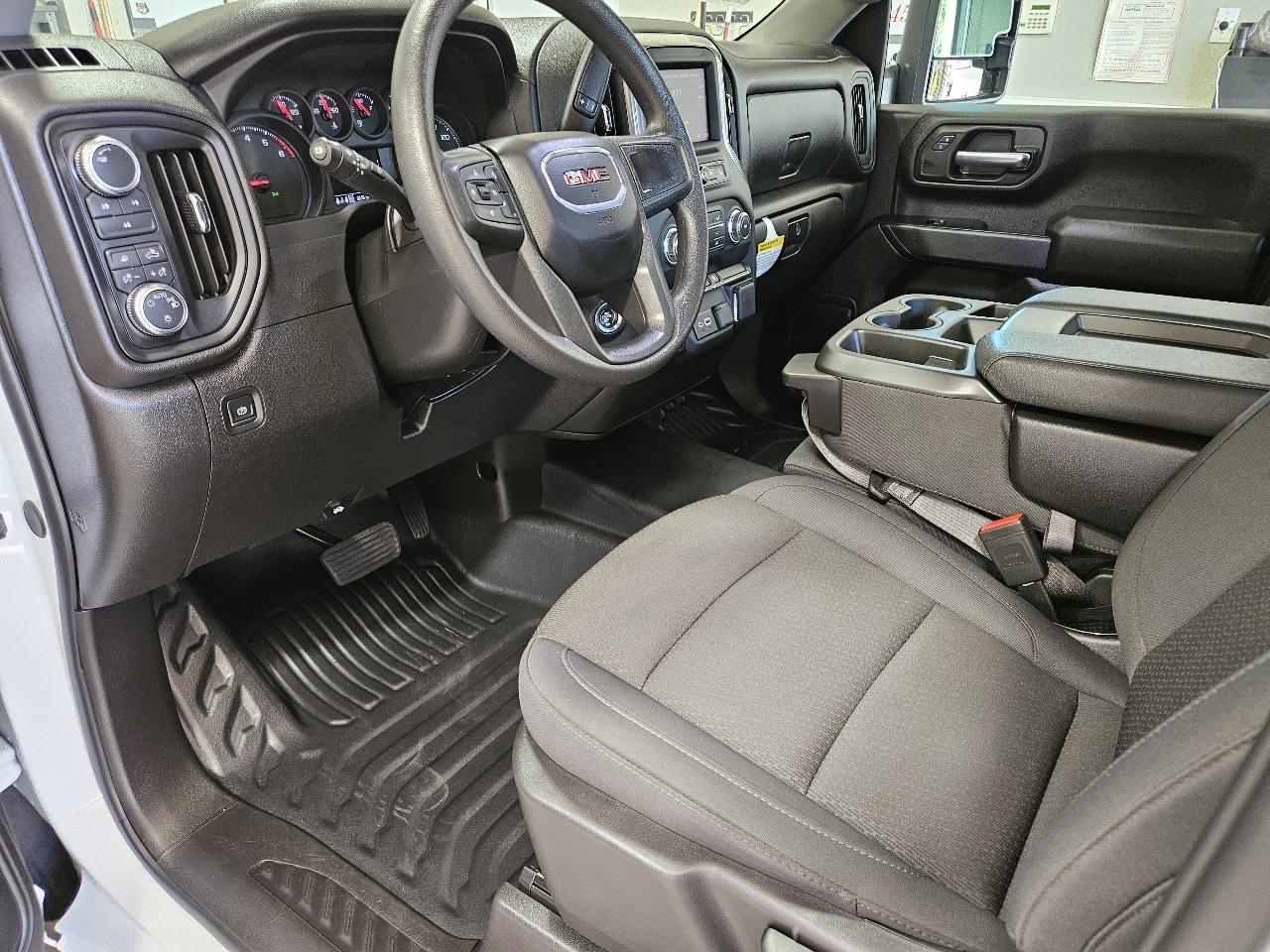 GMC Sierra 2500HD 4WD Double Cab 162" Pro 2026