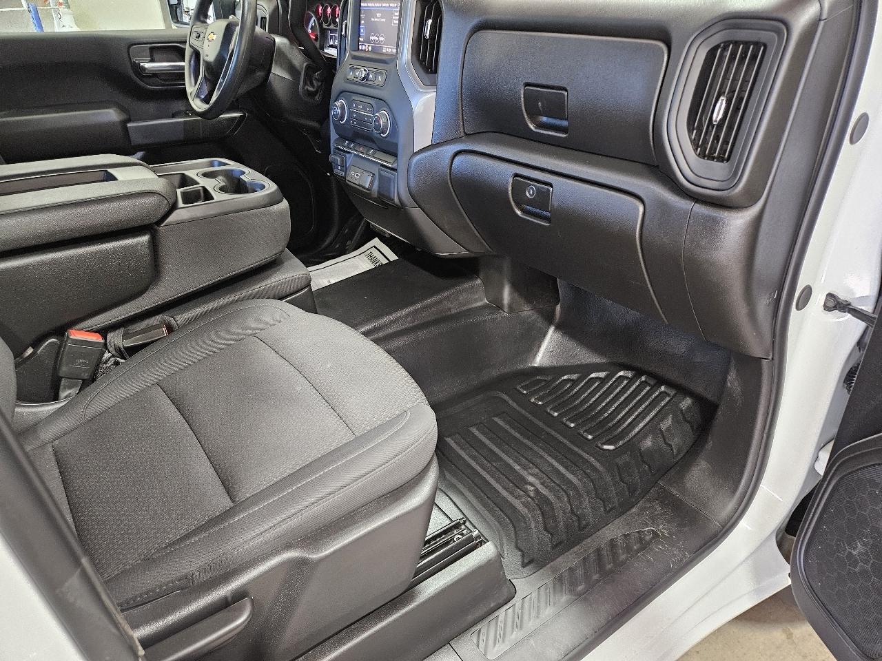 Chevrolet Silverado 3500HD CC 4WD Crew Cab 177" WB, 60" CA Work Truck 2026