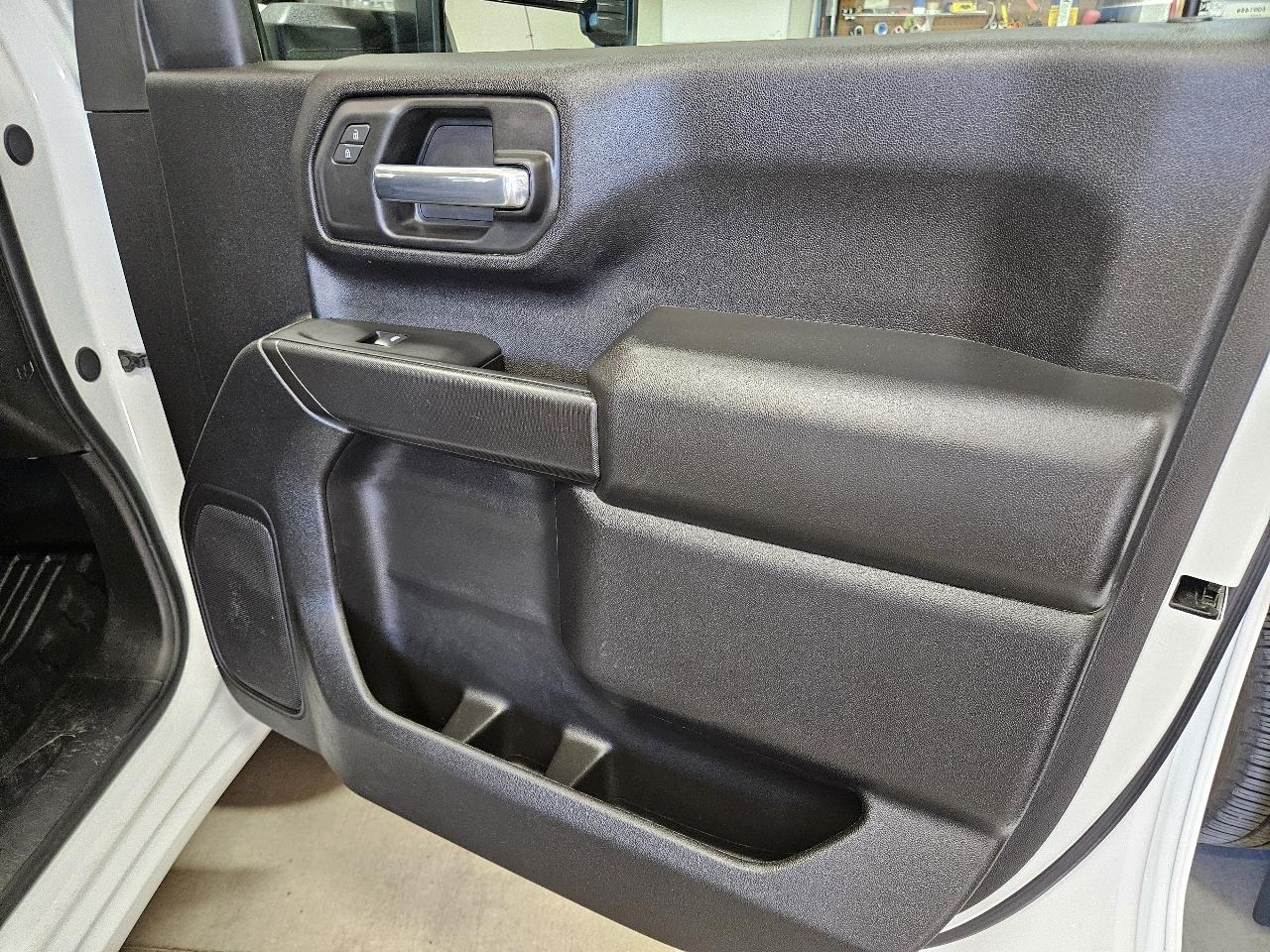 Chevrolet Silverado 3500HD CC 4WD Crew Cab 177" WB, 60" CA Work Truck 2026