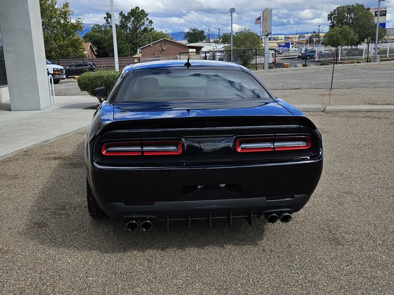 Dodge Challenger R/T Scat Pack Widebody RWD 2022