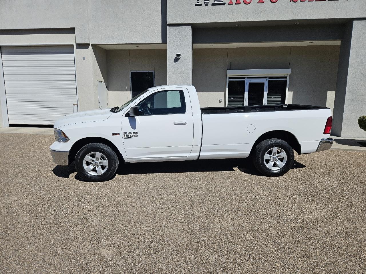 RAM 1500 Classic SLT 4x4 Reg Cab 8' Box 2019