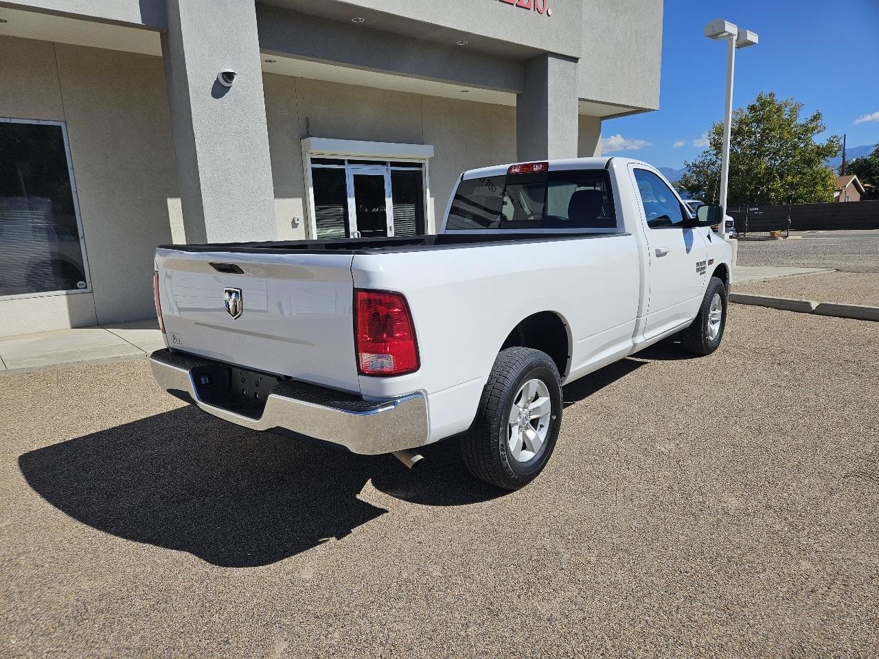 RAM 1500 Classic SLT 4x4 Reg Cab 8' Box 2019