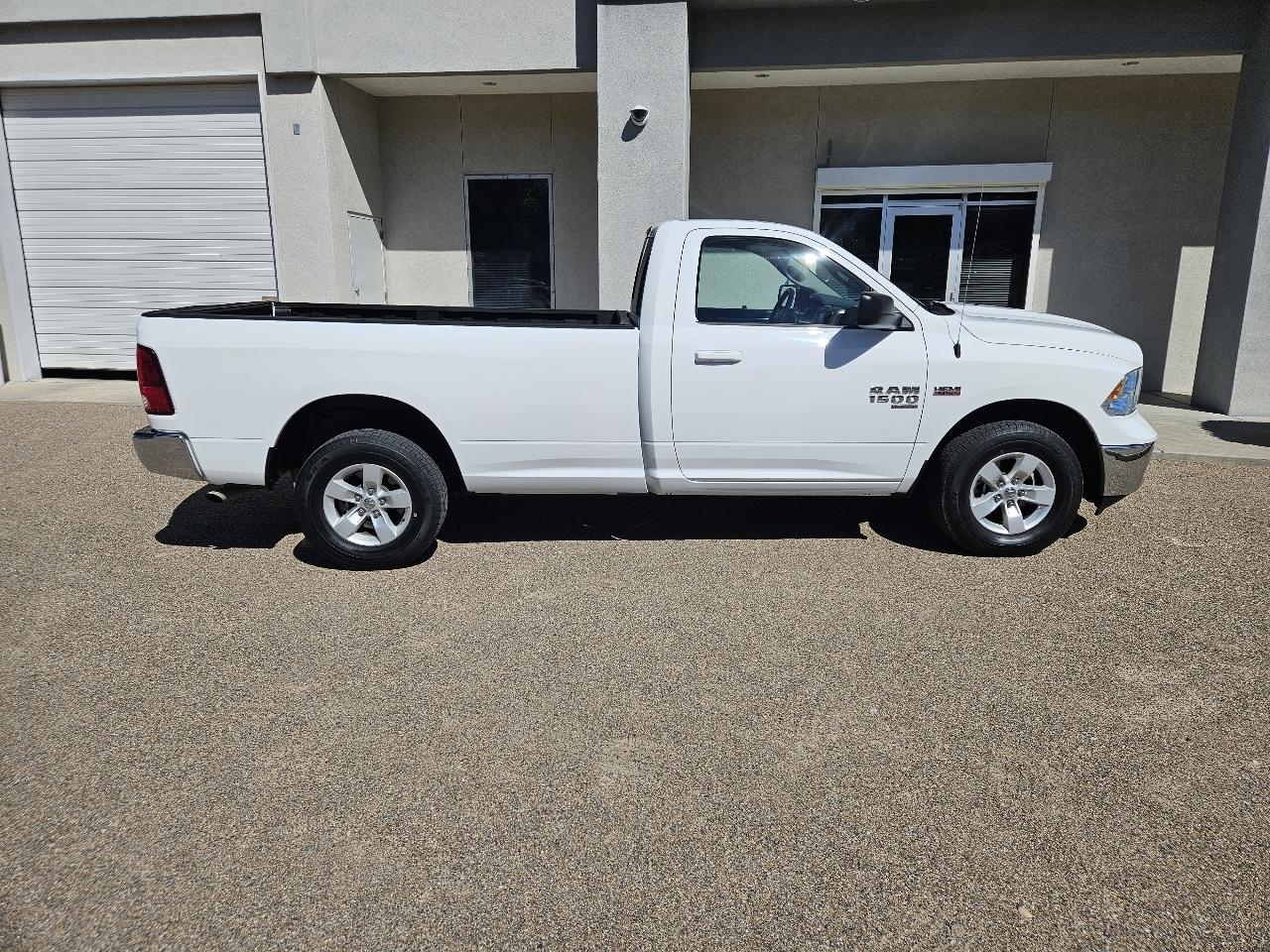 RAM 1500 Classic SLT 4x4 Reg Cab 8' Box 2019