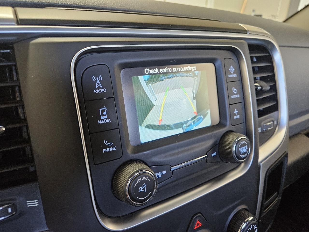RAM 1500 Classic SLT 4x4 Reg Cab 8' Box 2019