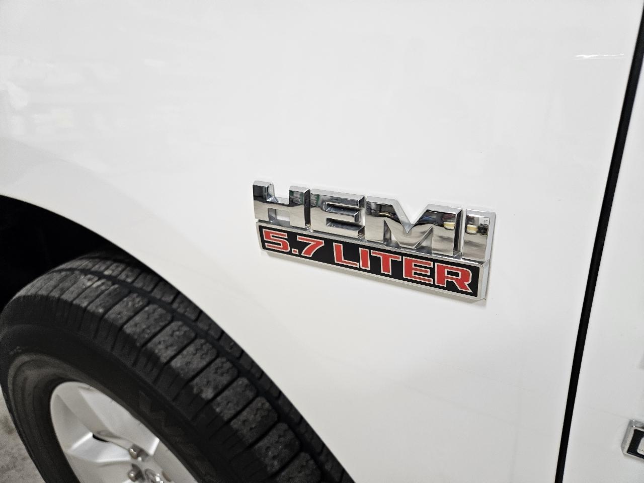 RAM 1500 Classic SLT 4x4 Reg Cab 8' Box 2019