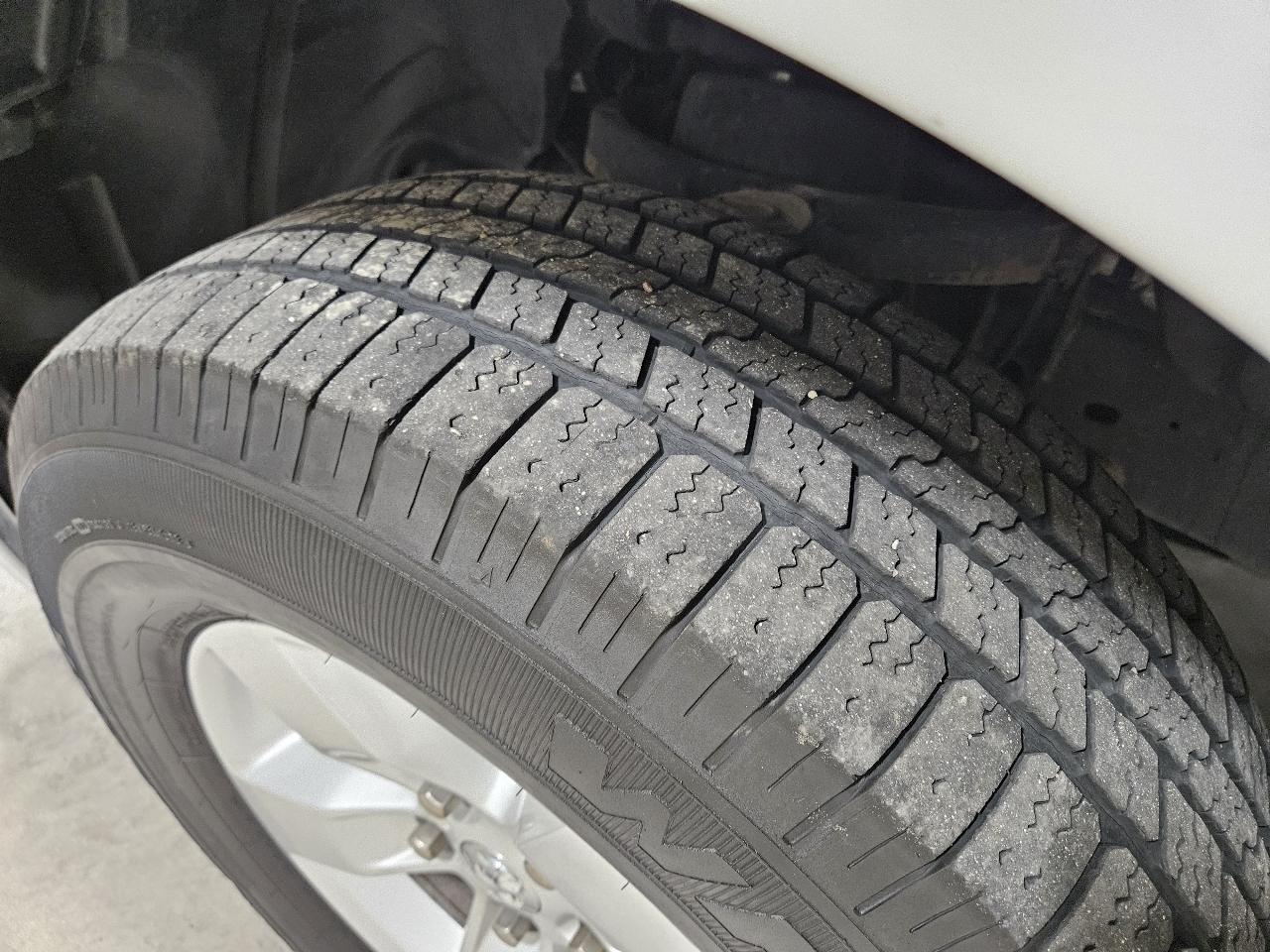 RAM 1500 Classic SLT 4x4 Reg Cab 8' Box 2019