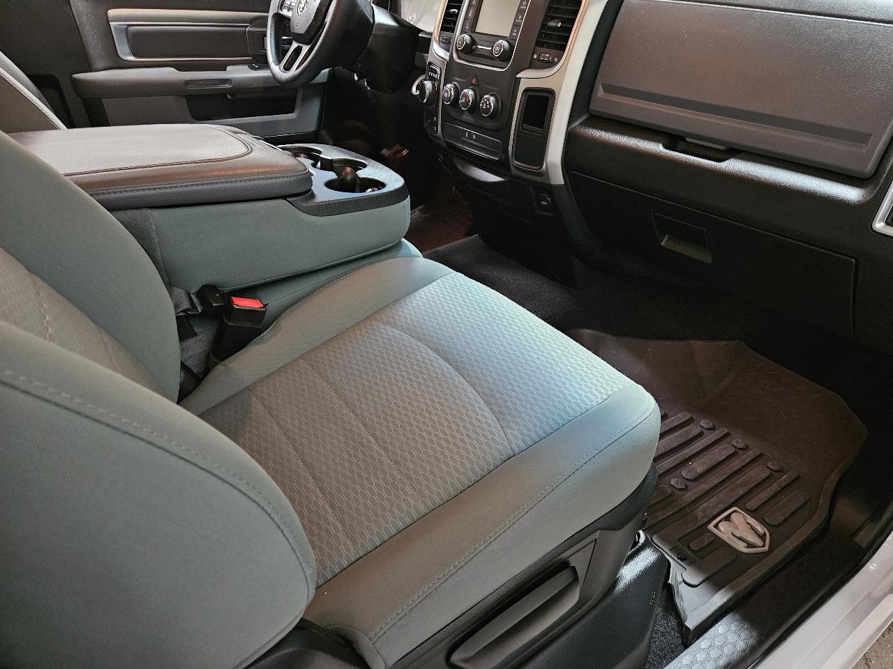 RAM 1500 Classic SLT 4x4 Reg Cab 8' Box 2019