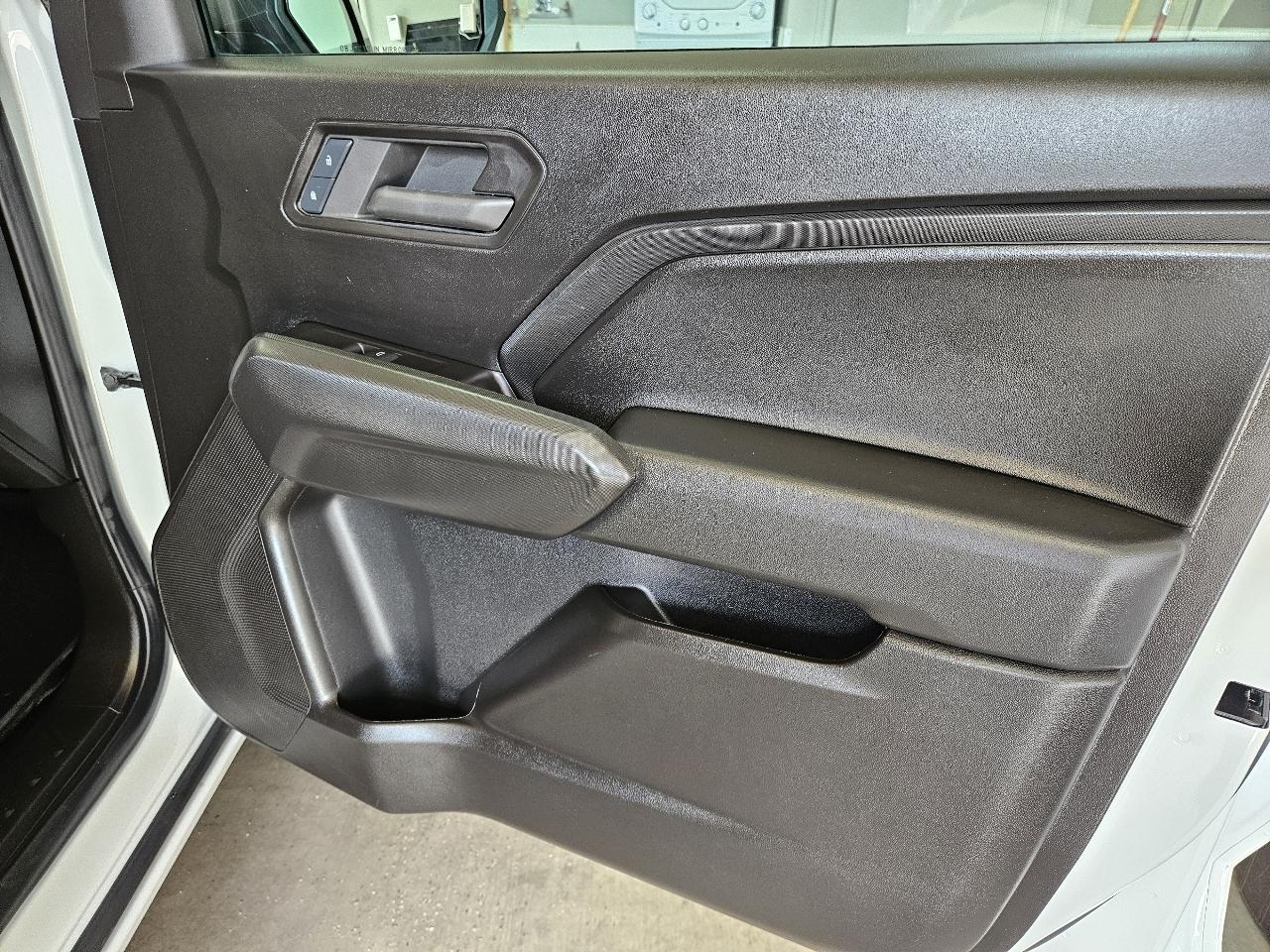 Chevrolet Colorado 4WD Crew Cab WT 2024