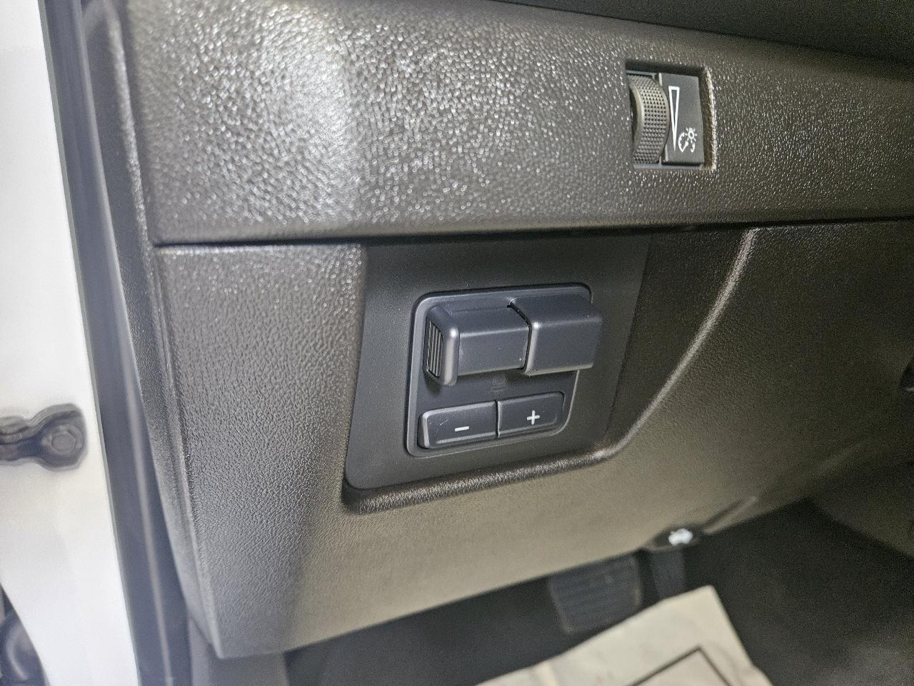 Chevrolet Colorado 4WD Crew Cab WT 2024