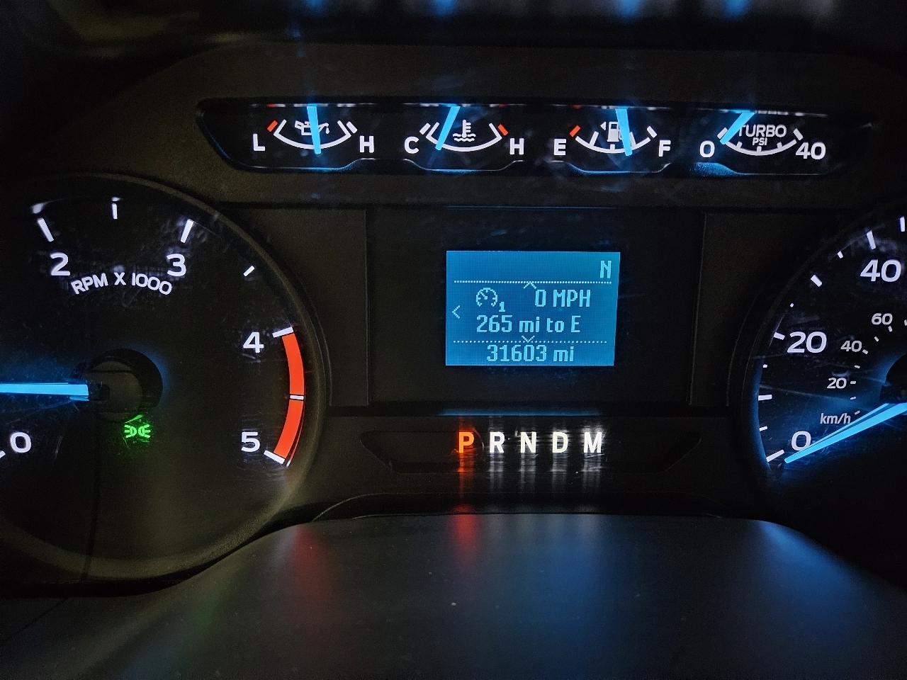Ford Super Duty F-350 DRW XL 4WD Crew Cab 179" WB 60" CA 2022