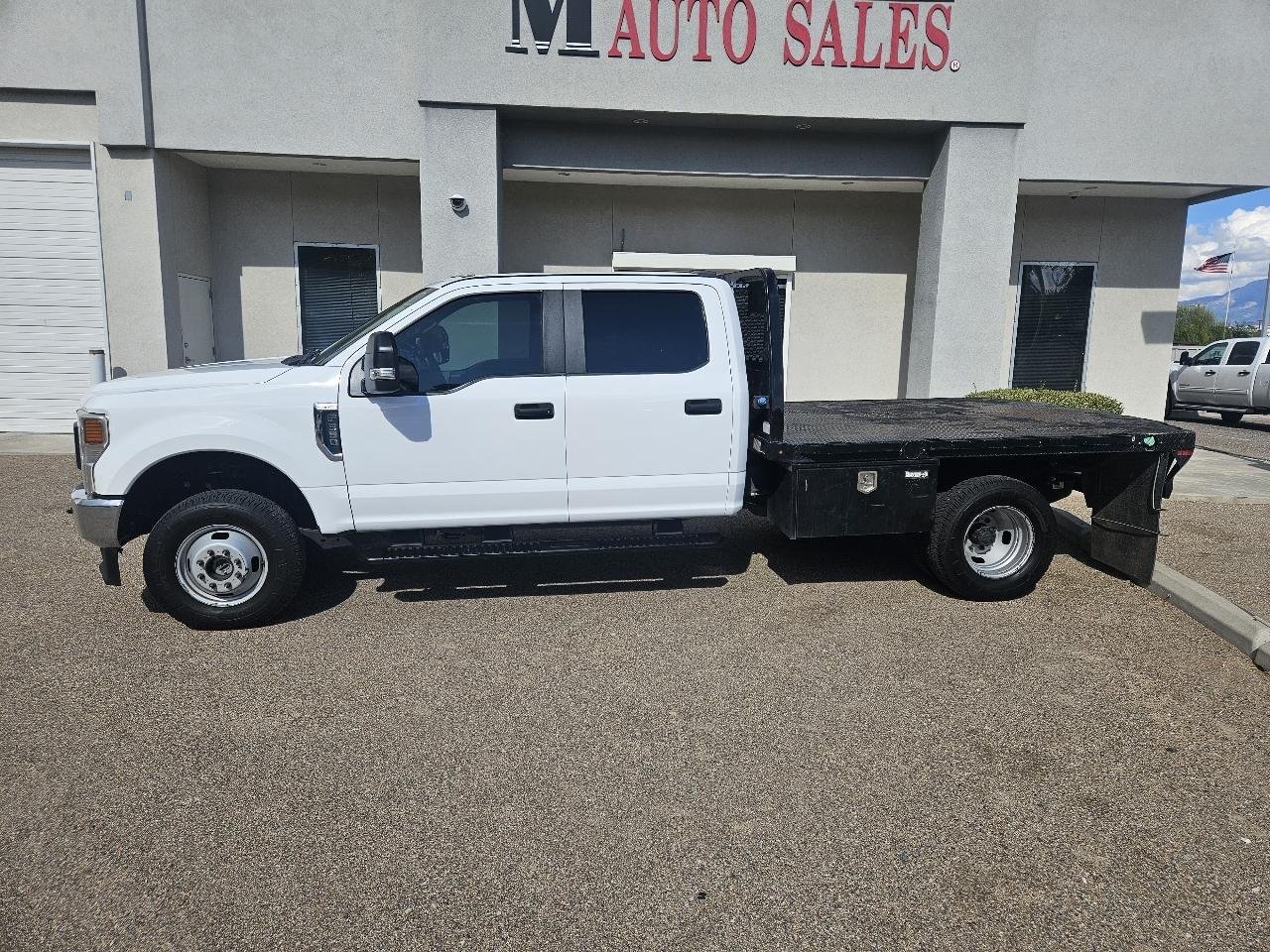 Ford Super Duty F-350 DRW XL 4WD Crew Cab 179" WB 60" CA 2022