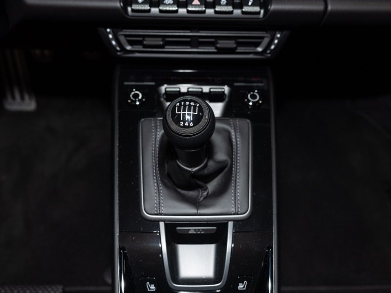 Porsche 911 Carrera T Coupe 2024