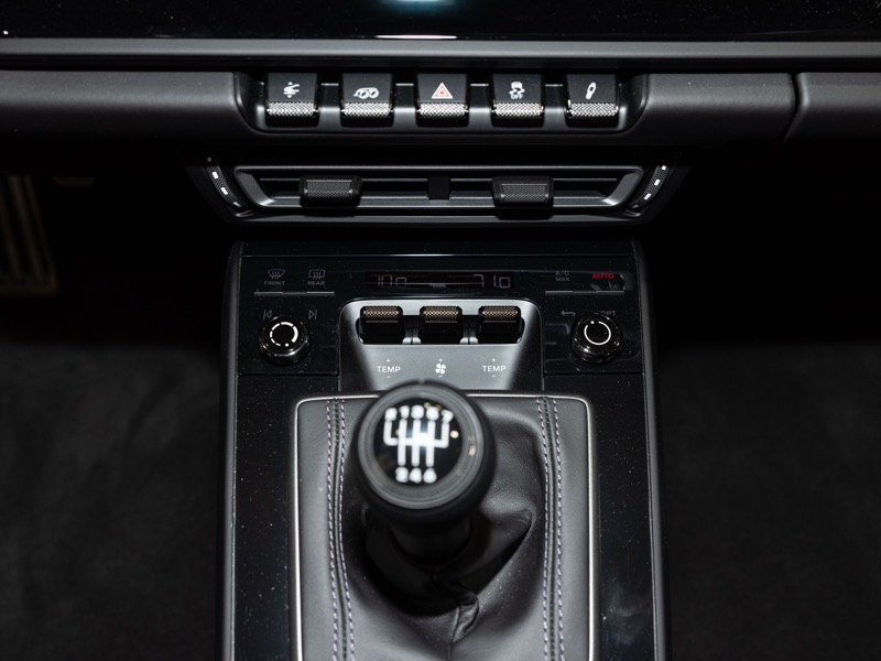 Porsche 911 Carrera T Coupe 2024