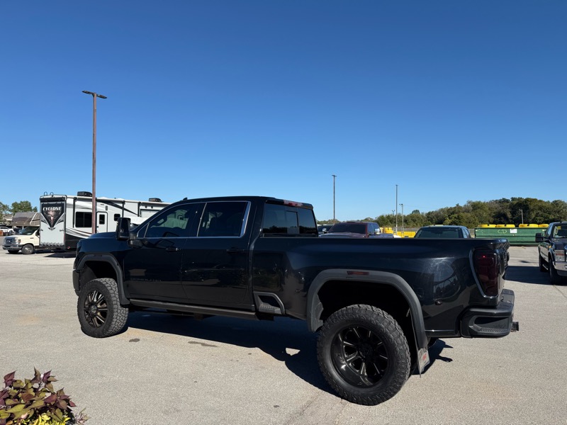 GMC Sierra 3500HD Denali Crew Cab 4WD 2021 GMC Sierra 3500HD Denali Crew Cab 4WD 2021