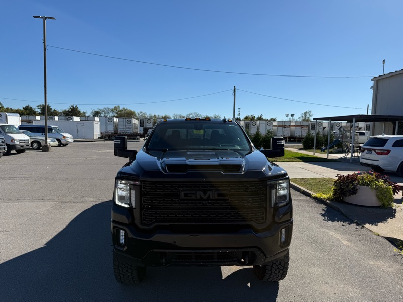 GMC Sierra 3500HD Denali Crew Cab 4WD 2021 GMC Sierra 3500HD Denali Crew Cab 4WD 2021