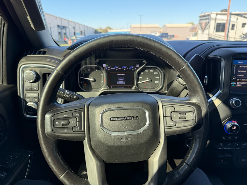 GMC Sierra 3500HD Denali Crew Cab 4WD 2021 GMC Sierra 3500HD Denali Crew Cab 4WD 2021