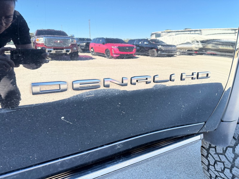 GMC Sierra 3500HD Denali Crew Cab 4WD 2021 GMC Sierra 3500HD Denali Crew Cab 4WD 2021