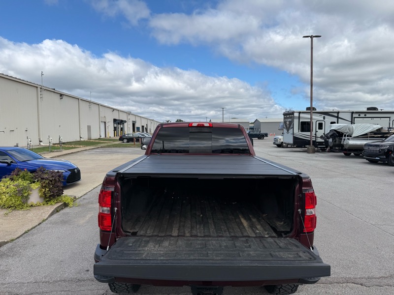 GMC Sierra 2500HD Denali Crew Cab 4WD 2016 GMC Sierra 2500HD Denali Crew Cab 4WD 2016