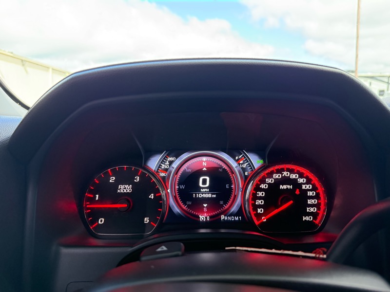 GMC Sierra 2500HD Denali Crew Cab 4WD 2016 GMC Sierra 2500HD Denali Crew Cab 4WD 2016