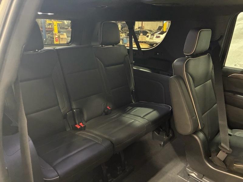 Chevrolet Suburban Premier 2023