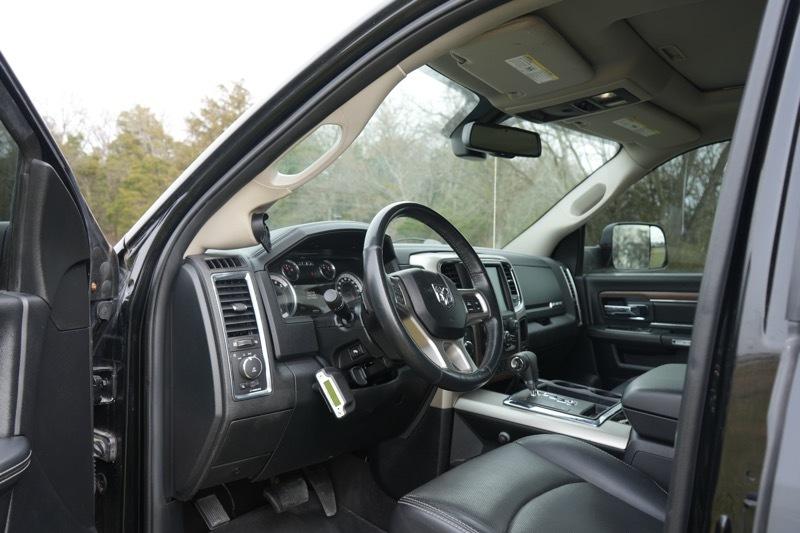 RAM 3500 Laramie Mega Cab 4WD 2014