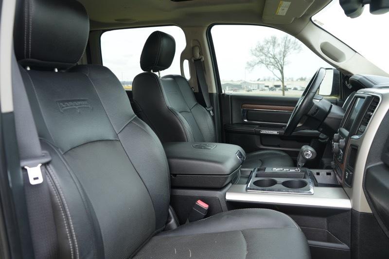 RAM 3500 Laramie Mega Cab 4WD 2014