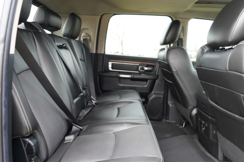 RAM 3500 Laramie Mega Cab 4WD 2014