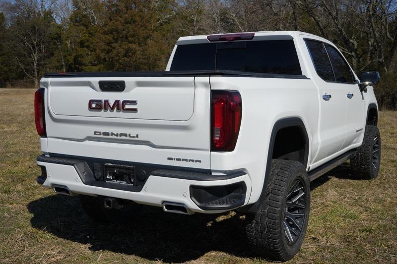 GMC Sierra 1500 Denali Crew Cab Short Box 4WD 2023