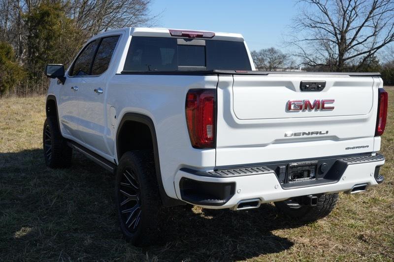 GMC Sierra 1500 Denali Crew Cab Short Box 4WD 2023