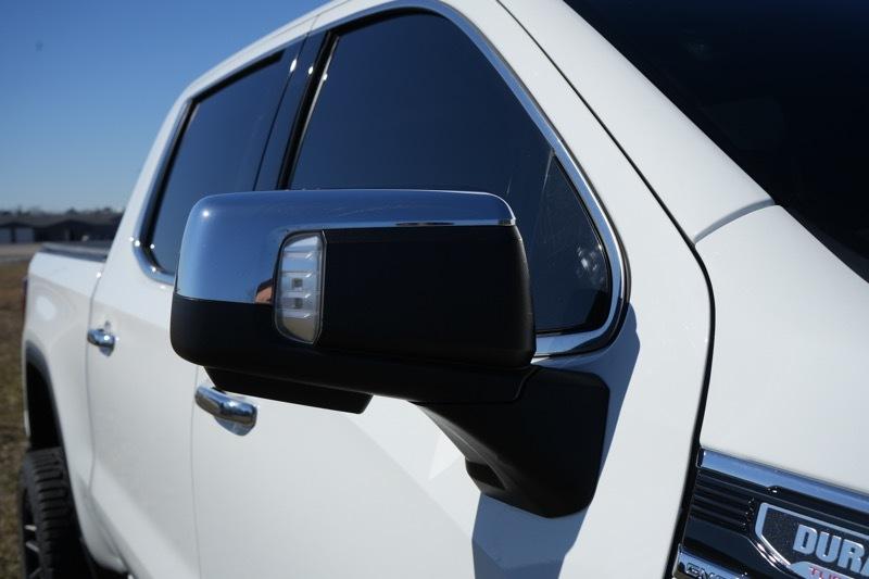 GMC Sierra 1500 Denali Crew Cab Short Box 4WD 2023