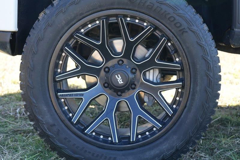 GMC Sierra 1500 Denali Crew Cab Short Box 4WD 2023