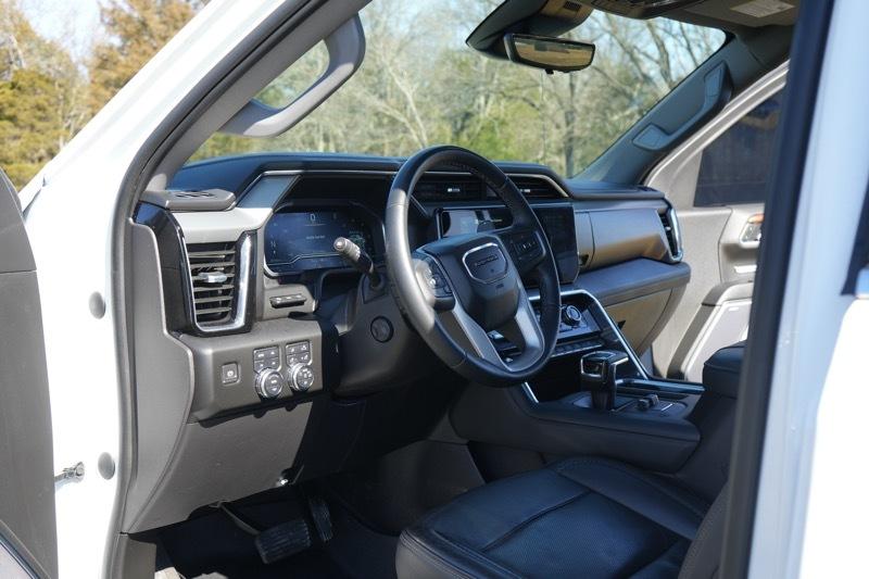 GMC Sierra 1500 Denali Crew Cab Short Box 4WD 2023