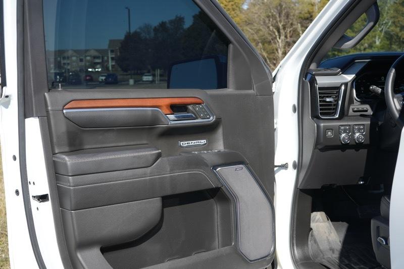 GMC Sierra 1500 Denali Crew Cab Short Box 4WD 2023