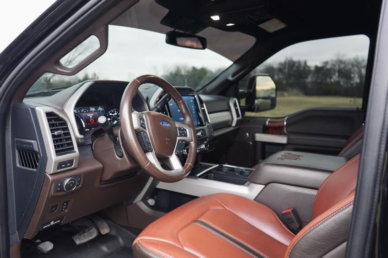 Ford F-450 SD Lariat Crew Cab DRW 4WD 2022