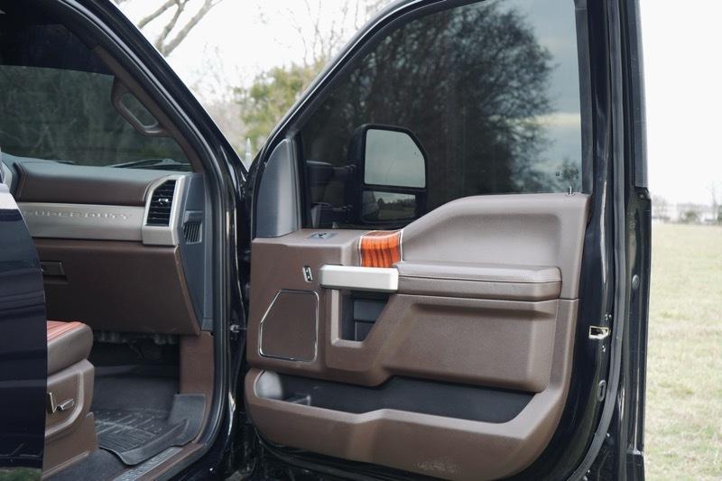 Ford F-450 SD Lariat Crew Cab DRW 4WD 2022