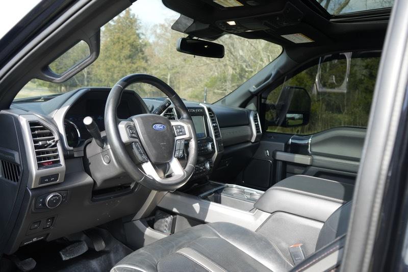 Ford F-350 SD Platinum Crew Cab 4WD 2020