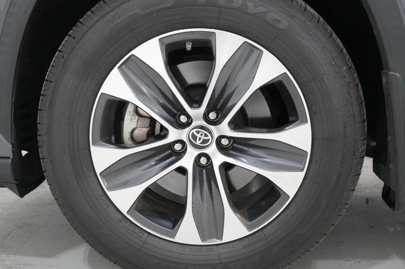 Toyota Highlander Hybrid XLE AWD 2021