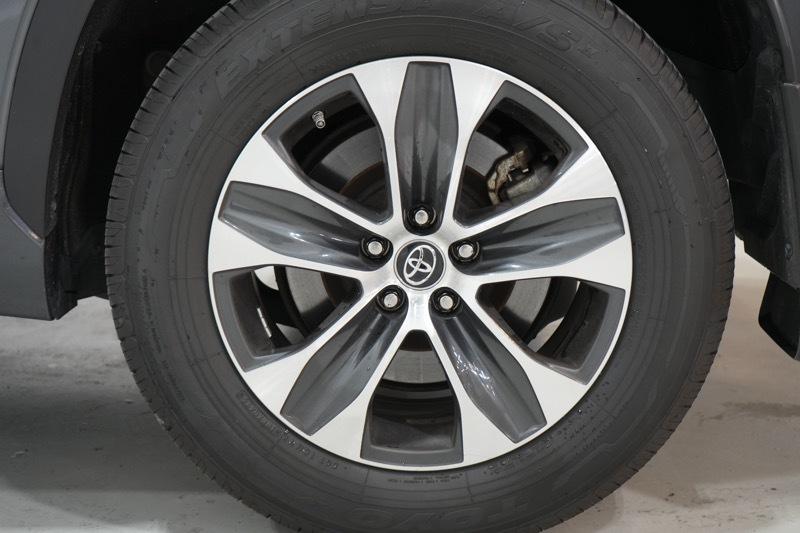 Toyota Highlander Hybrid XLE AWD 2021