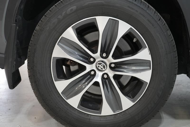 Toyota Highlander Hybrid XLE AWD 2021